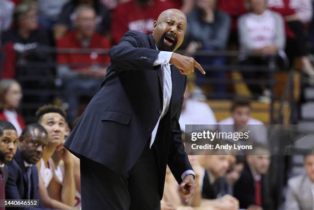 Mike Woodson the head coach of the Indiana Hoosiers against the Bethune-Cookman Wildcats at Simon Skjodt Assembly Hall on November 10, 2022 in...