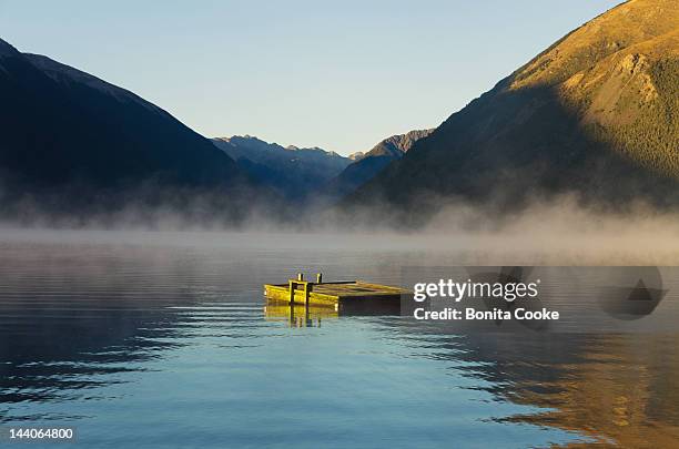 lake rotoiti - floß stock-fotos und bilder