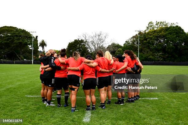 The Black Ferns huddle during a New Zealand Black Ferns Rugby World Cup squad captain's run at Gribblehirst Park on November 11, 2022 in Auckland,...