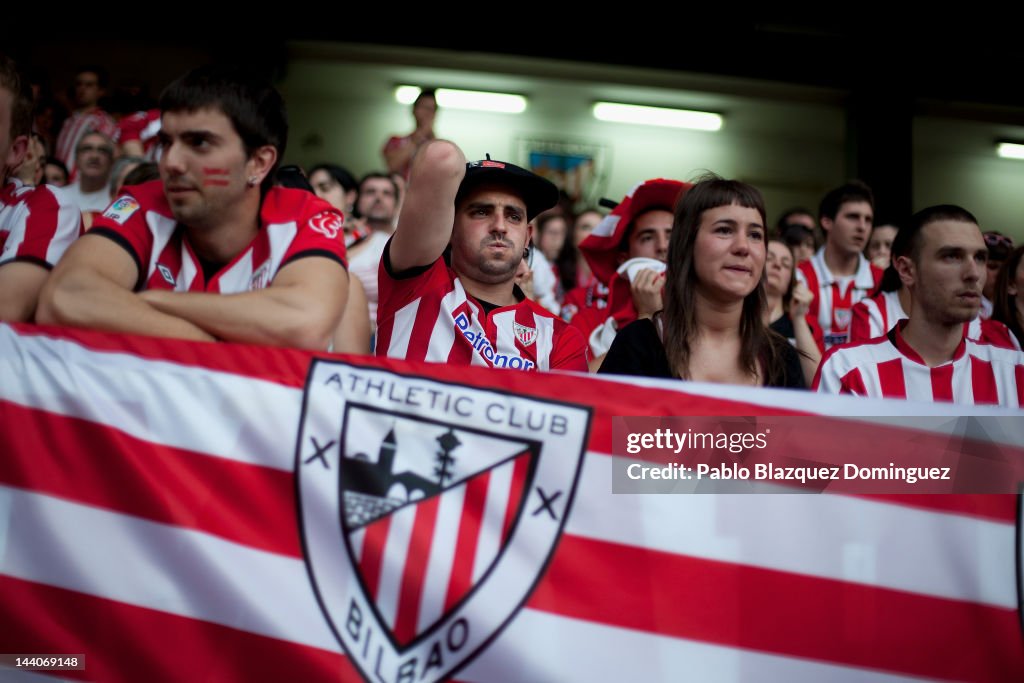 Fans of Athletic Bilbao Watching the Europa League Final
