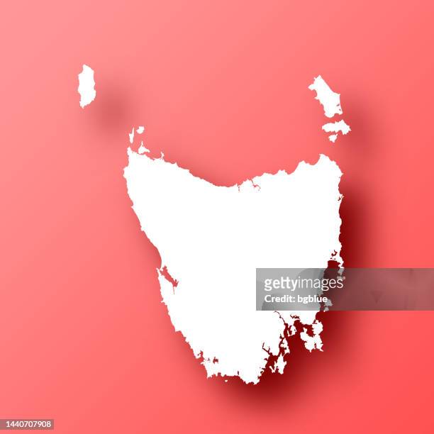tasmanien karte auf rotem hintergrund mit schatten - map tasmania stock-grafiken, -clipart, -cartoons und -symbole