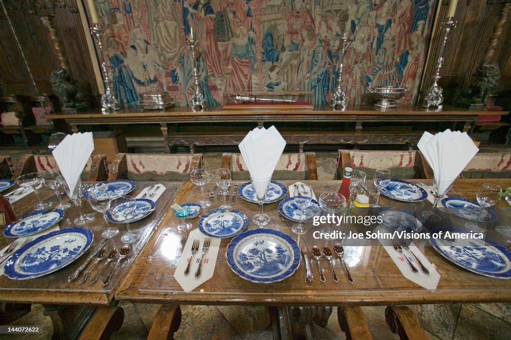 Dining Room and table settings at Hearst Castle, "America's Castle ...