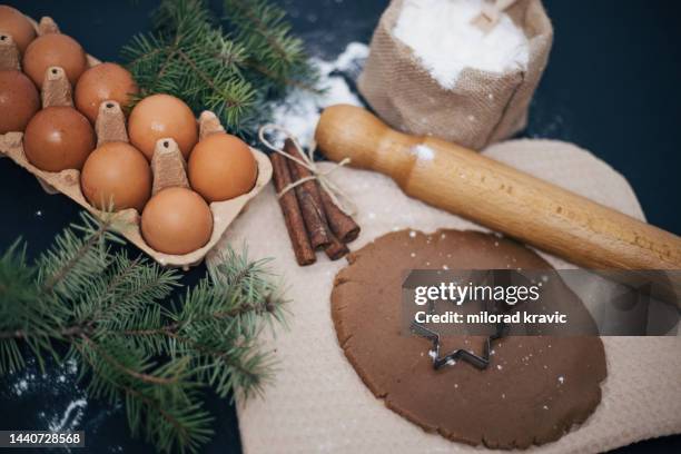 christmas is here. - flour christmas stockfoto's en -beelden