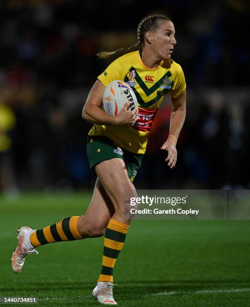 Ali Hall Rugby 6,696 Group 10 Rugby League Stock Photos, High-Res Pictures, and Images ...