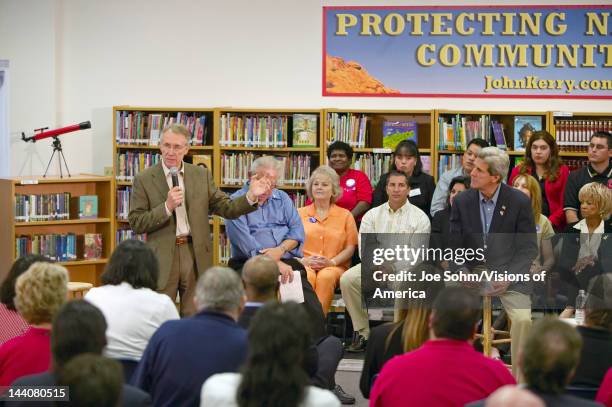 Senator Harry Reid speaking at the Ralph Cadwallader Middle School, Las Vegas, NV