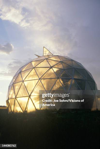 Geodesic Structures Photos and Premium High Res Pictures - Getty Images