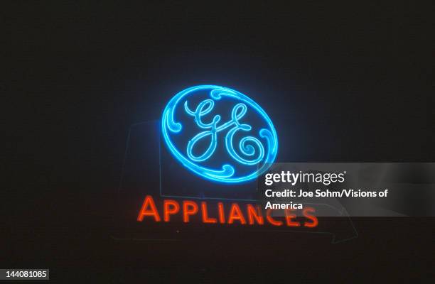 Neon sign that reads "GE Appliances"