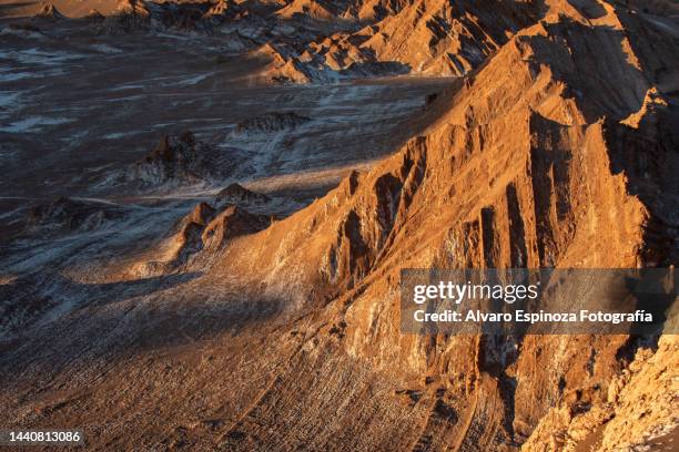 moon valley, atacama desert - antofagasta fotografías e imágenes de stock