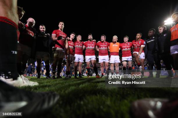 Hanro Liebenberg of Leicester Tigers speaks to their teammates as they huddle after the final whistle of the Gallagher Premiership Rugby match...