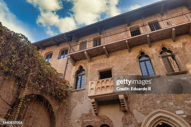 juliets balcony, verona, veneto, italy - juliet capulet stock pictures, royalty-free photos & images