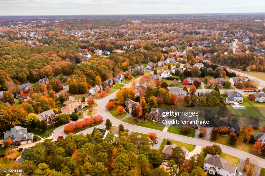 Vista aérea de la expansión suburbana