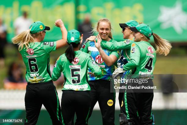 Kim Garth of the Stars celebrates the dismissal of Alyssa Healy of the Sixers during the Women's Big Bash League match between the Melbourne Stars...