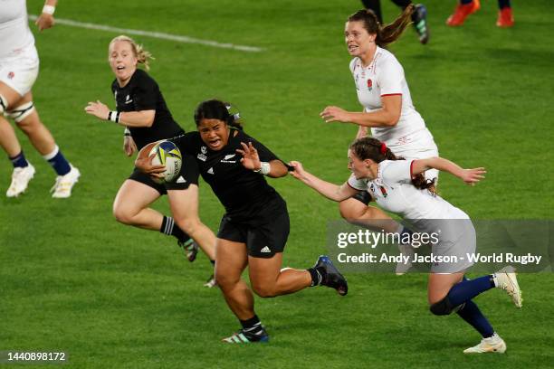 Ayesha Leti-I'iga of New Zealand runs the ball during the Rugby World Cup 2021 Final match between New Zealand and England at Eden Park on November...