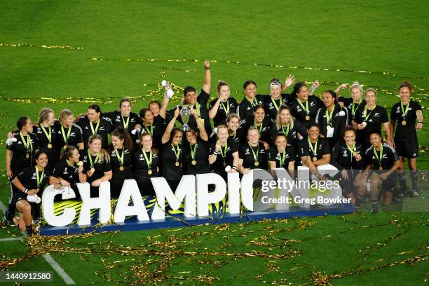 The New Zealand Black Ferns celebrate winning the Rugby World Cup 2021 Final match between England and New Zealand at Eden Park, on November 12 in...