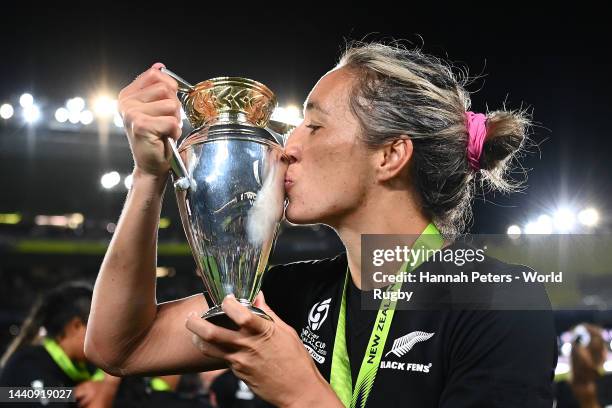 Sarah Hirini of New Zealand kisses the Rugby World Cup trophy after winning the Rugby World Cup 2021 Final match between New Zealand and England at...