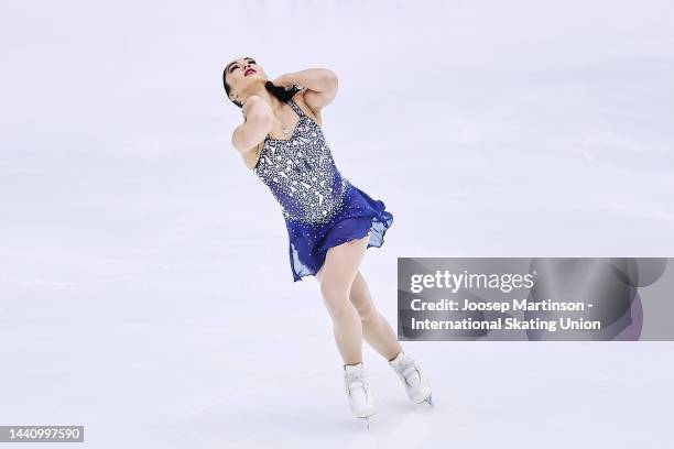 Gabrielle Daleman of Canada competes in the Women's Short Program during the ISU Grand Prix of Figure Skating at iceSheffield on November 12, 2022 in...