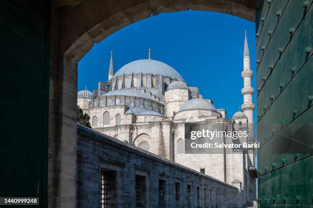 the suleymaniye mosque, suleymaniye, istanbul - suleymaniye mosque stock pictures, royalty-free photos & images