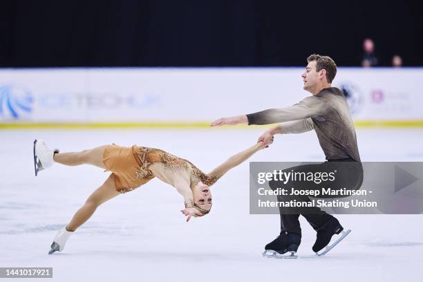 Alexa Knierim and Brandon Frazier of the United State compete in the Pairs Free Skating during the ISU Grand Prix of Figure Skating at iceSheffield...