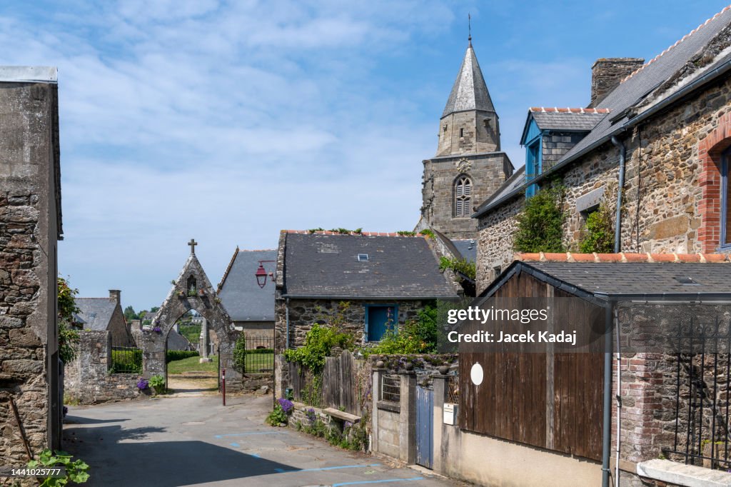 The church in de Saint-Suliac, Brittany