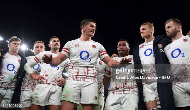 Owen Farrell of England speaks to teammates after the Autumn Nations Series match between England and Japan at Twickenham Stadium on November 12,...