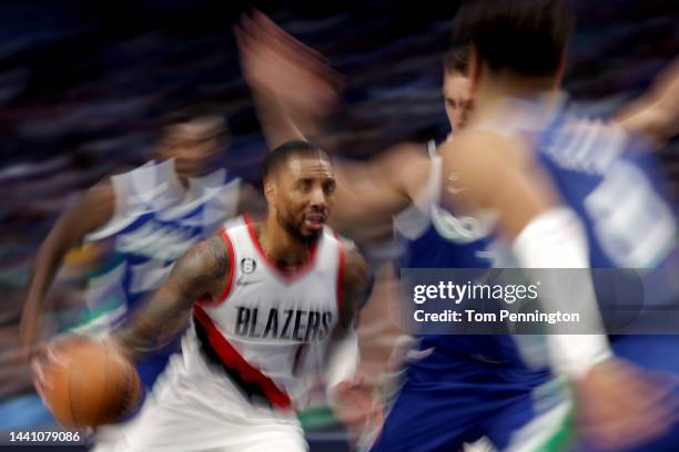 Damian Lillard of the Portland Trail Blazers drives to the basket against the Dallas Mavericks in the first half at American Airlines Center on...