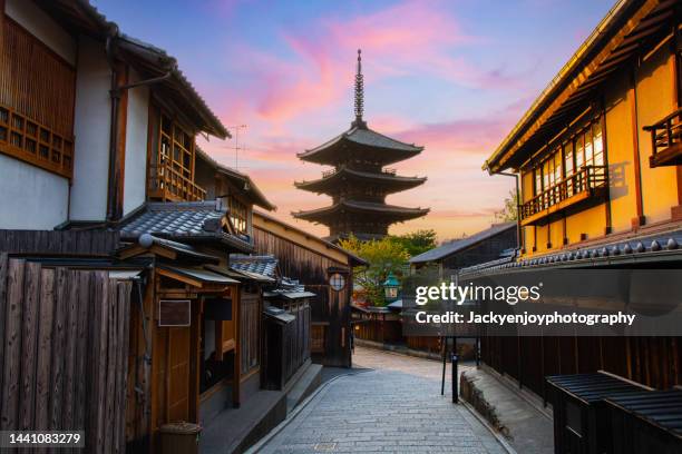 kiyomizu pagoda kyoto - kiyomizu temple stock pictures, royalty-free photos & images