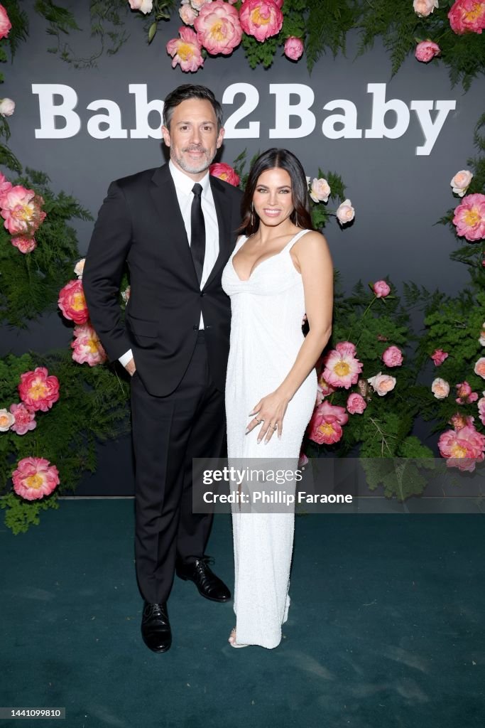 https://media.gettyimages.com/id/1441099810/photo/2022-baby2baby-gala-presented-by-paul-mitchell-red-carpet.jpg?s=1024x1024&w=gi&k=20&c=uvg1KQSf4OdFFulD6Jua55gtIIJkYluQqzMD2-PcrnM=