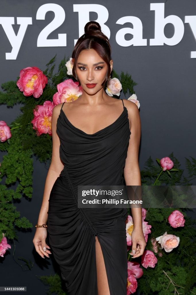https://media.gettyimages.com/id/1441101088/photo/2022-baby2baby-gala-presented-by-paul-mitchell-red-carpet.jpg?s=1024x1024&w=gi&k=20&c=os92DDUSoY3bNxRVujI120gB_ktY3afFqUwmo31yx1k=