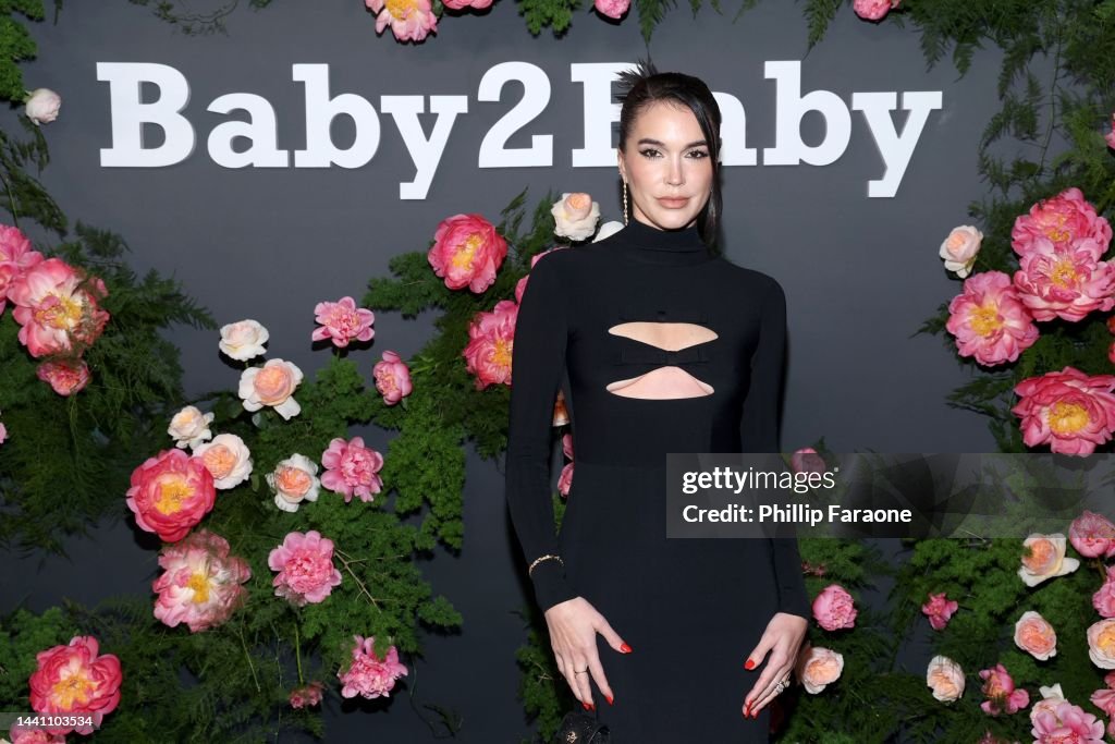 https://media.gettyimages.com/id/1441103534/photo/2022-baby2baby-gala-presented-by-paul-mitchell-red-carpet.jpg?s=1024x1024&w=gi&k=20&c=_RJPbD9QGykm1azCBDClIHefAhRAba2EObXmP8DEPP4=