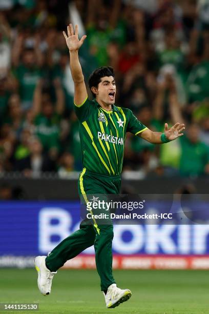 Naseem Shah of Pakistan appeals for the wicket of Jos Buttler of England during the ICC Men's T20 World Cup Final match between Pakistan and England...