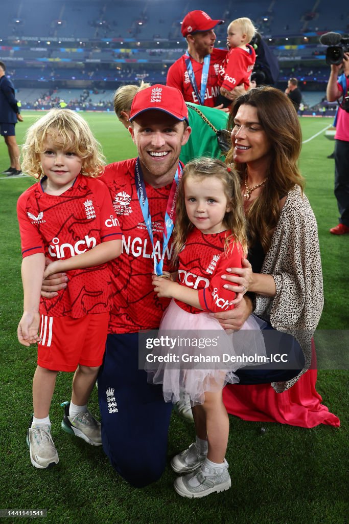 Pakistan v England - ICC Men's T20 World Cup: Final