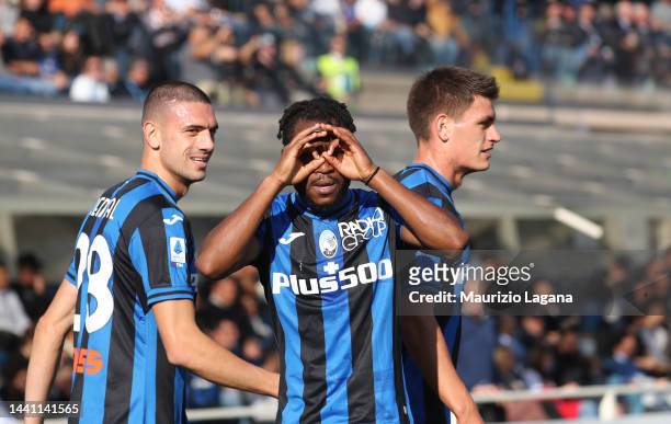 Ademola Lookman of Atalanta celebrates his team's opening goal during the Serie A match between Atalanta BC and FC Internazionale at Gewiss Stadium...