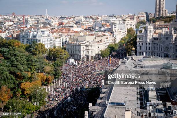 Some 200,000 people according to the Government Delegation march during a demonstration against the dismantling of Primary Care in Public Health, on...