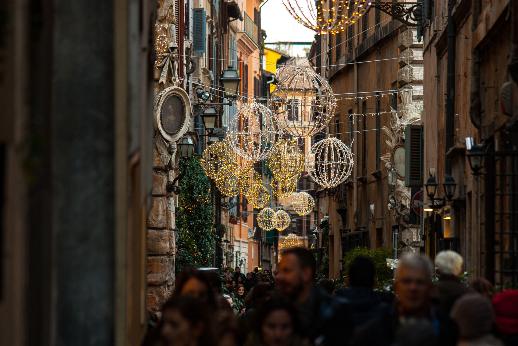 rome festive streets