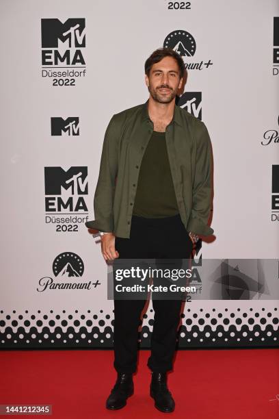 Max Giesinger attends the red carpet during the MTV Europe Music Awards 2022 held at PSD Bank Dome on November 13, 2022 in Duesseldorf, Germany.