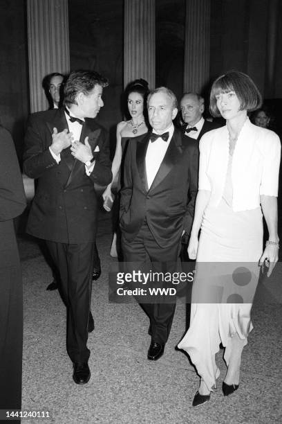 Anna Wintour, Samuel Irving Newhouse, Jr., and Calvin Klein, with Carolyne Roehm trailing behind attend the Metropolitan Museum of Art Costume...