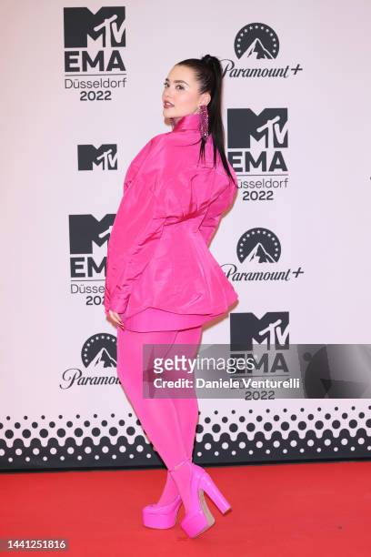 Lauren Spencer-Smith attends the red carpet during the MTV Europe Music Awards 2022 held at PSD Bank Dome on November 13, 2022 in Duesseldorf,...