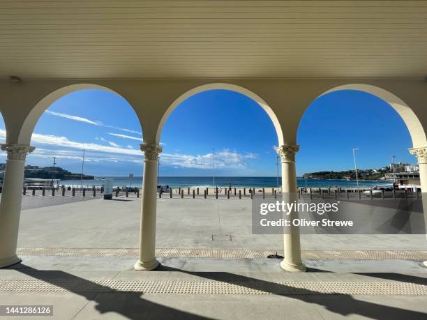 bondi pavilion, bondi beach, sydney - bondi stock pictures, royalty-free photos & images