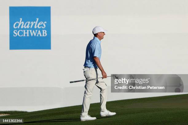 Steven Alker of New Zealand walks up to the 15th green during final round the Charles Schwab Cup Championship at Phoenix Country Club on November 13,...