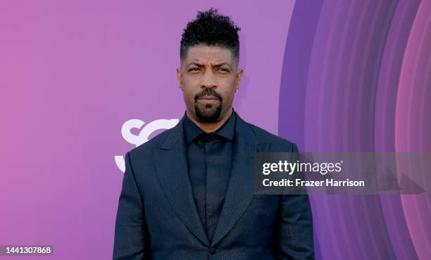 Host Deon Cole attends the 2022 Soul Train Awards at the Orleans Arena on November 13, 2022 in Las Vegas, Nevada.