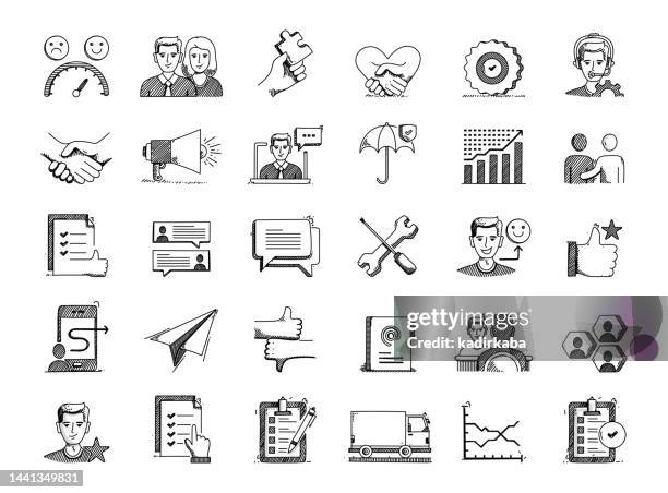 ilustraciones, imágenes clip art, dibujos animados e iconos de stock de relación con el cliente conjunto de iconos de línea de garabatos vectoriales dibujados a mano - dibujante profesional