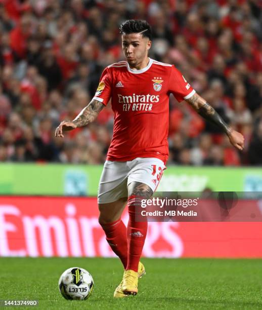 Enzo Fernández of Benfica in action during the Liga Portugal Bwin match between SL Benfica and Gil Vicente at Estadio do Sport Lisboa e Benfica on...