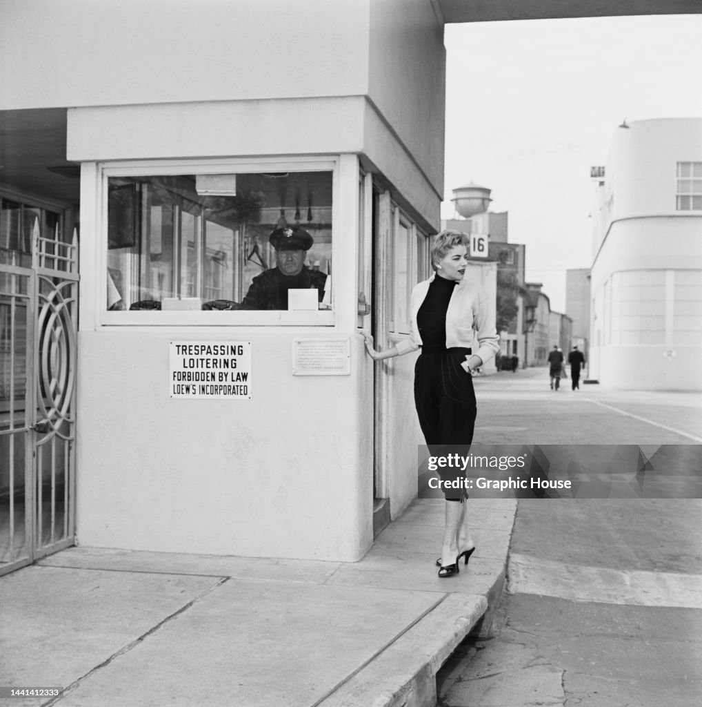 Simone France At MGM Studios, 1954