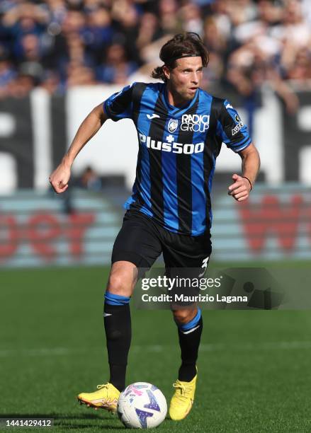 Hans Hateboer of Atalanta during the Serie A match between Atalanta BC and FC Internazionale at Gewiss Stadium on November 13, 2022 in Bergamo, Italy.