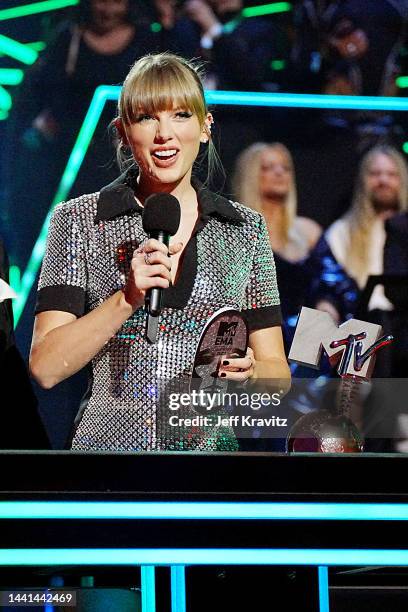 Taylor Swift accepts the Best Artist award onstage during the MTV Europe Music Awards 2022 held at PSD Bank Dome on November 13, 2022 in Duesseldorf,...