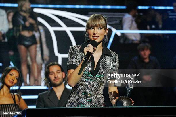 Taylor Swift accepts an award onstage during the MTV Europe Music Awards 2022 held at PSD Bank Dome on November 13, 2022 in Duesseldorf, Germany.