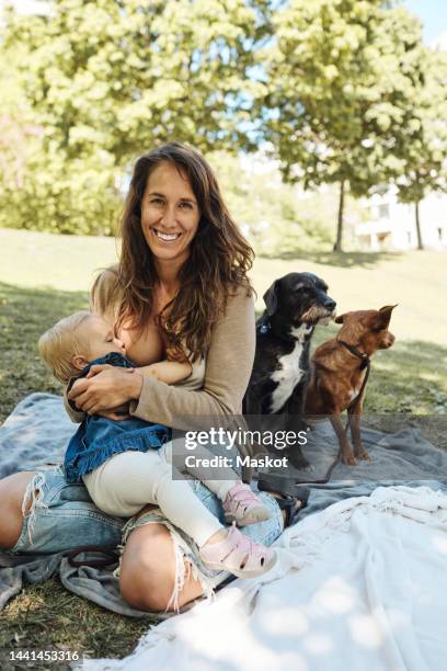 912 Breast Feeding Animals Photos and Premium High Res Pictures - Getty Images 912 Breast Feeding Animals Photos and Premium High Res Pictures - Getty Images