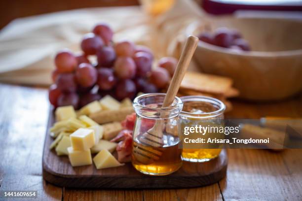 cheese board , ceese platter - ostbricka bildbanksfoton och bilder