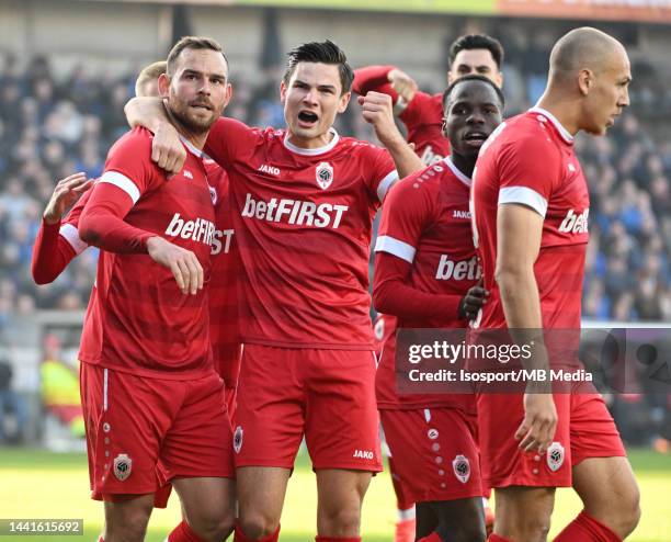 Vincent Janssen celebrates with his team-mates after scoring Royal Antwerp FC second goal during the Jupiler Pro League match between Club Brugge KV...