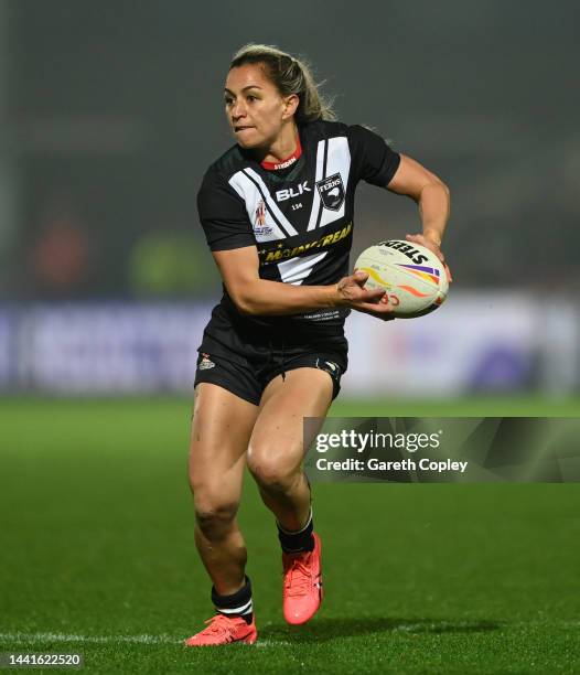 Apil Nicholls of New Zealand during Women's Rugby League World Cup Semi-Final match between England and New Zealand at LNER Community Stadium on...